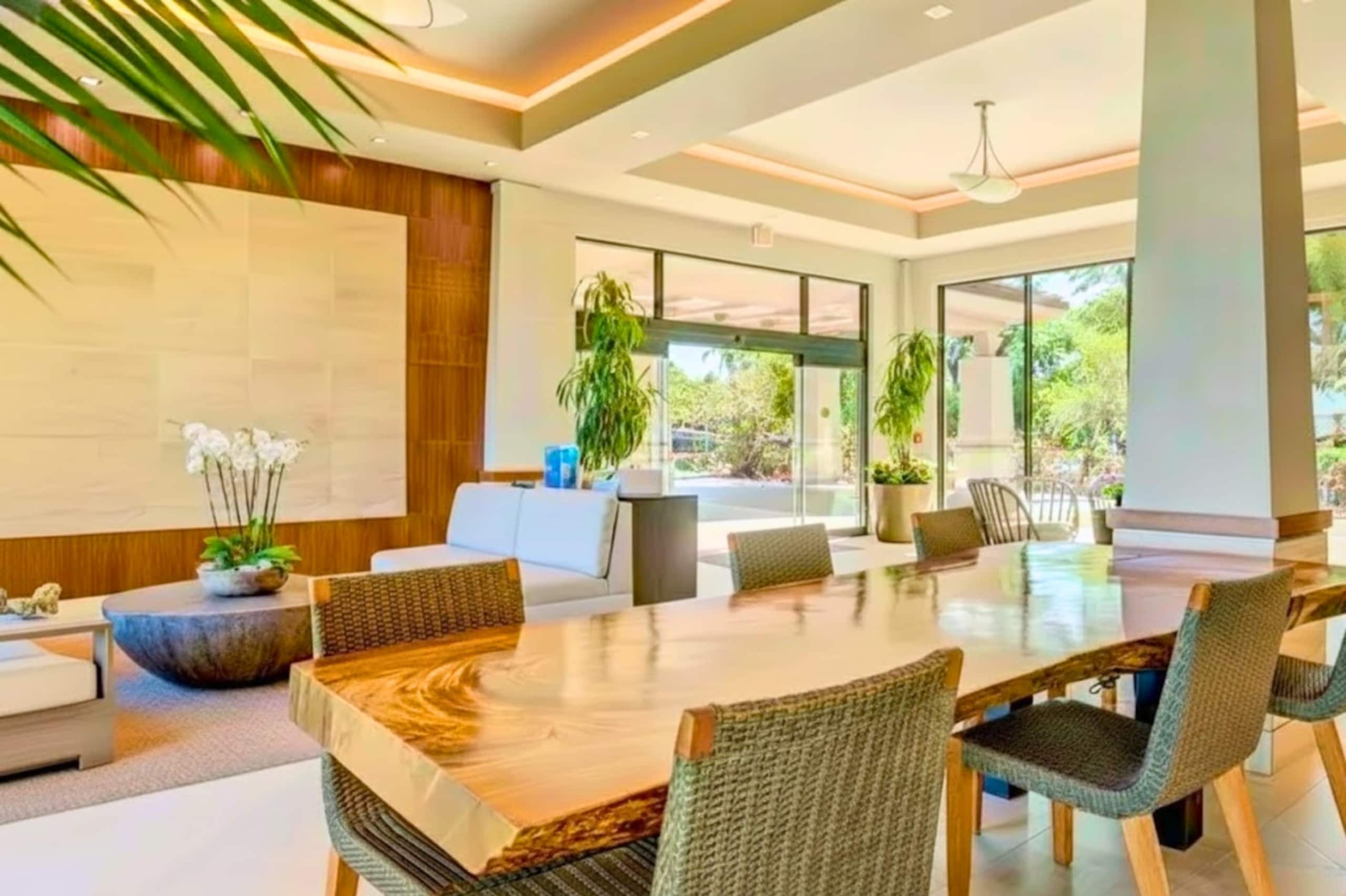 Condo in Lahaina · ★4.89 · 1 bedroom · 2 beds · 2 baths - Image 29