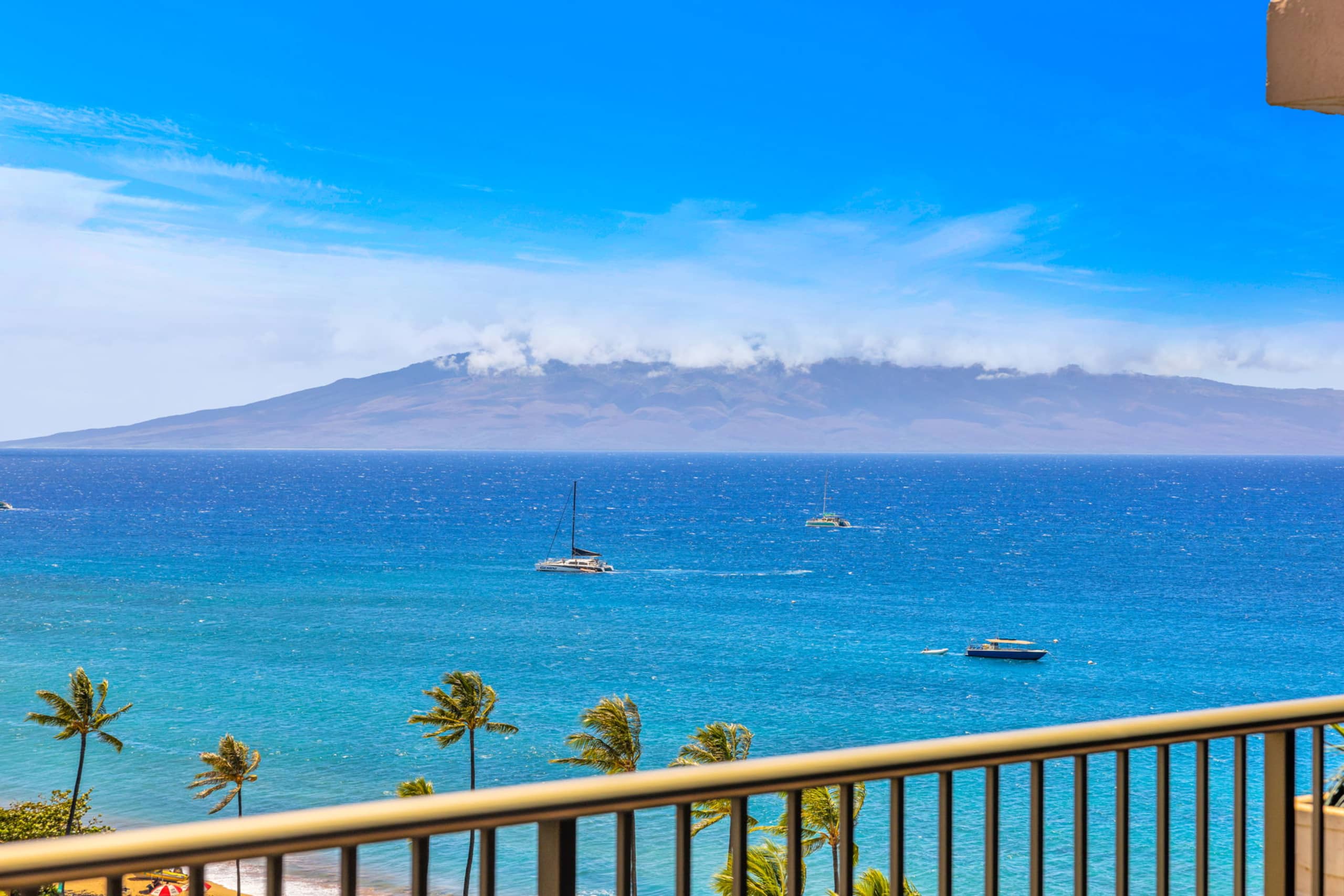 Condo in Lahaina · ★4.89 · 1 bedroom · 2 beds · 2 baths - Image 2