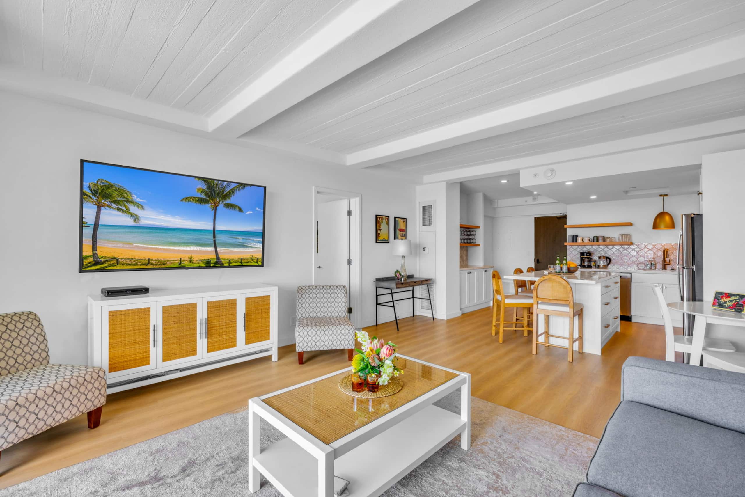 Condo in Lahaina · ★4.89 · 1 bedroom · 2 beds · 2 baths - Image 10