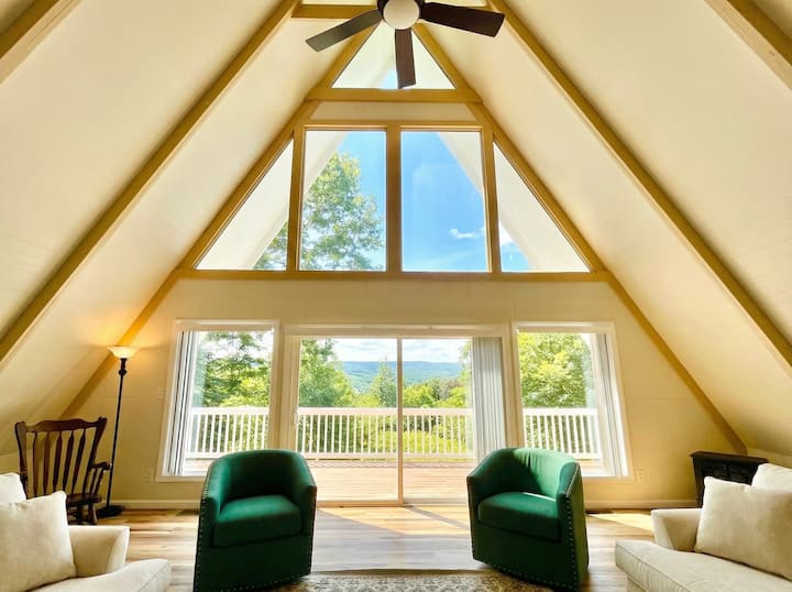 Watkins Glen A-frame | Sleeps 10 | Fire Pit + Deck - Watkins Glen