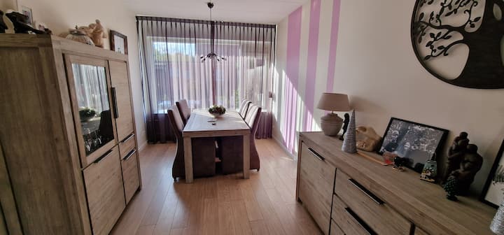 Gezellig En Mooi Hoekhuis Op Een Goede Locatie - 네이메헌
