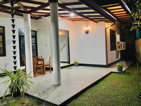 Asha Villa Weligama
Close to Jungle Beach Weligama