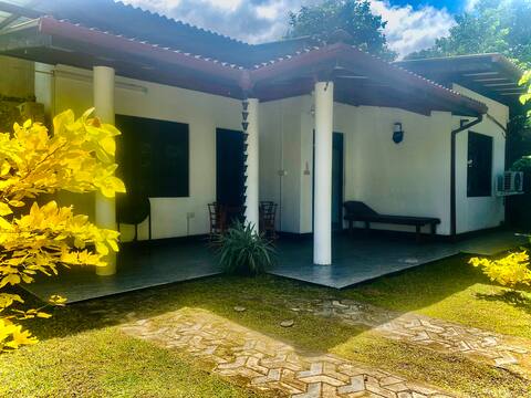Asha Villa Weligama
Close to Jungle Beach Weligama