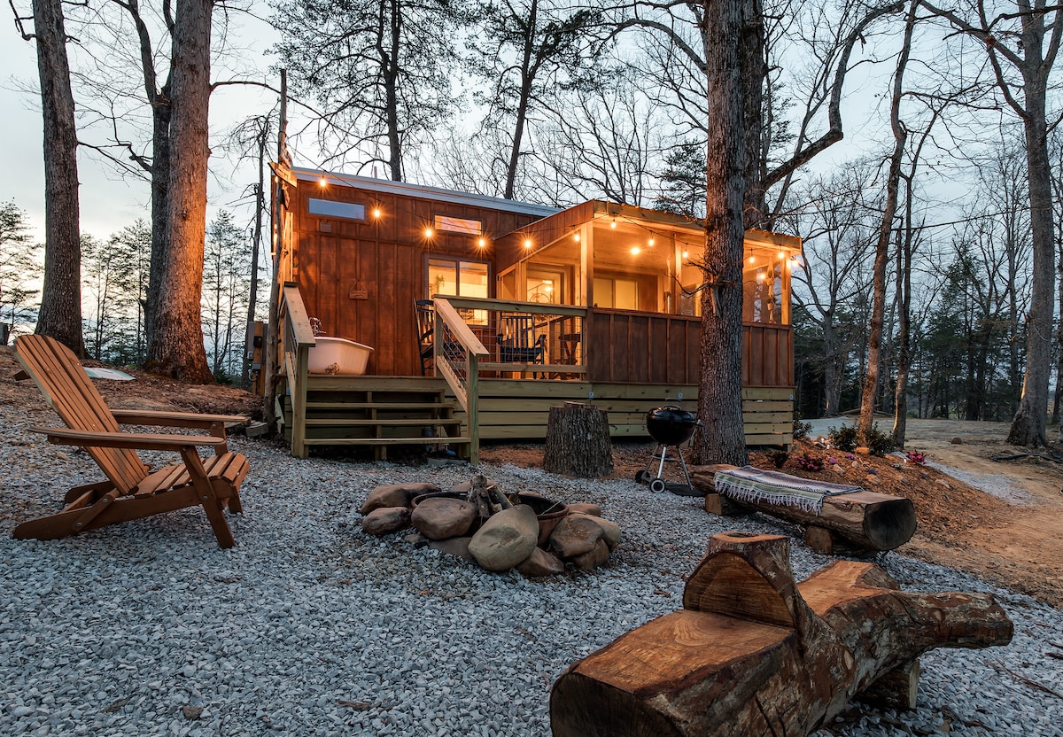 Great Smoky Mountains Tiny House Vacation Rentals - United States | Airbnb