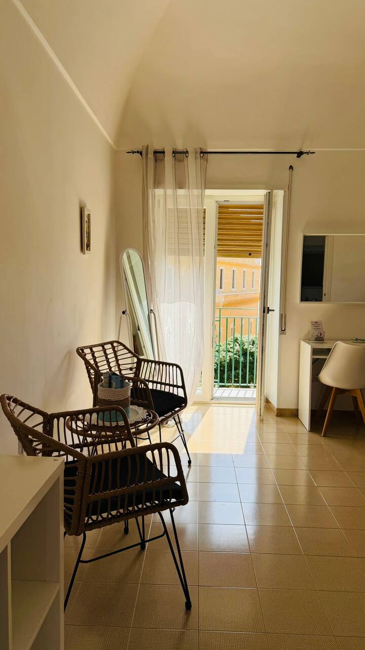 Ventotene La Casa In Piazza - Ventotene