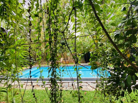 Green Park house 5 AC Rooms.