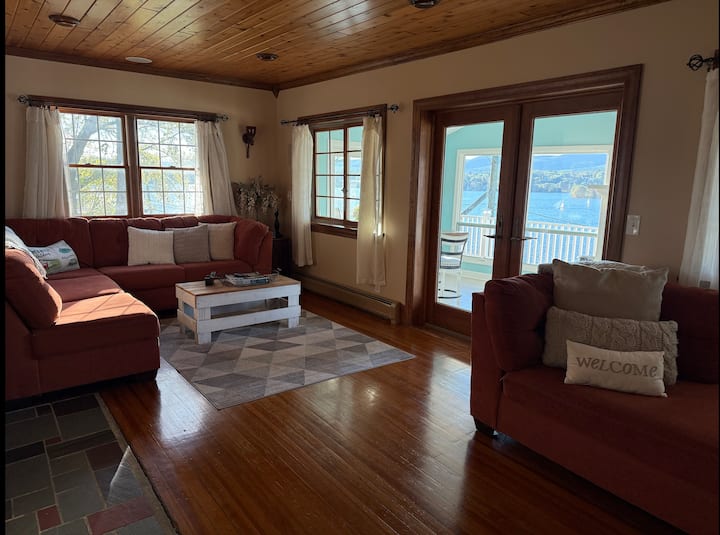Relaxing Berkshire Getaway - Pittsfield, MA