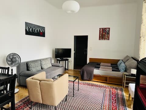 Successful Airbnb property: Old-Town-Dreams Apt in the Center in Innere Stadt