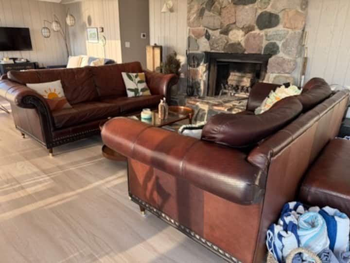 The Pentwater House- On The Beach! - Pentwater, MI