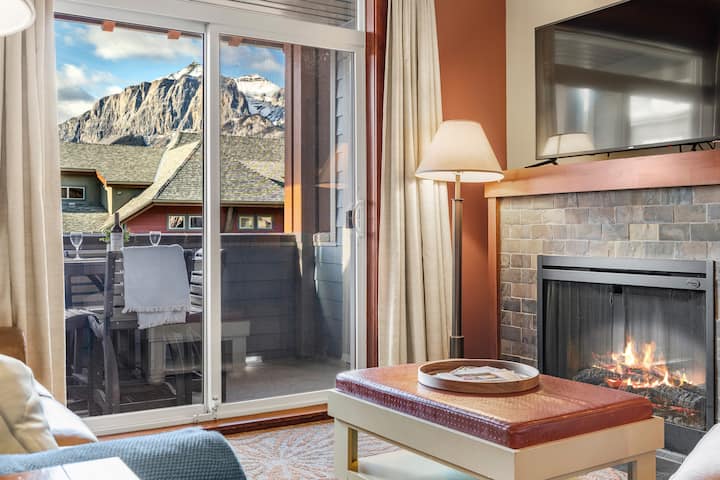 ⭐ 180°⛰️view ⭐️ Hot Tubs+pool 🏊‍♂️ 2 Kingbeds ⭐️ - Canmore
