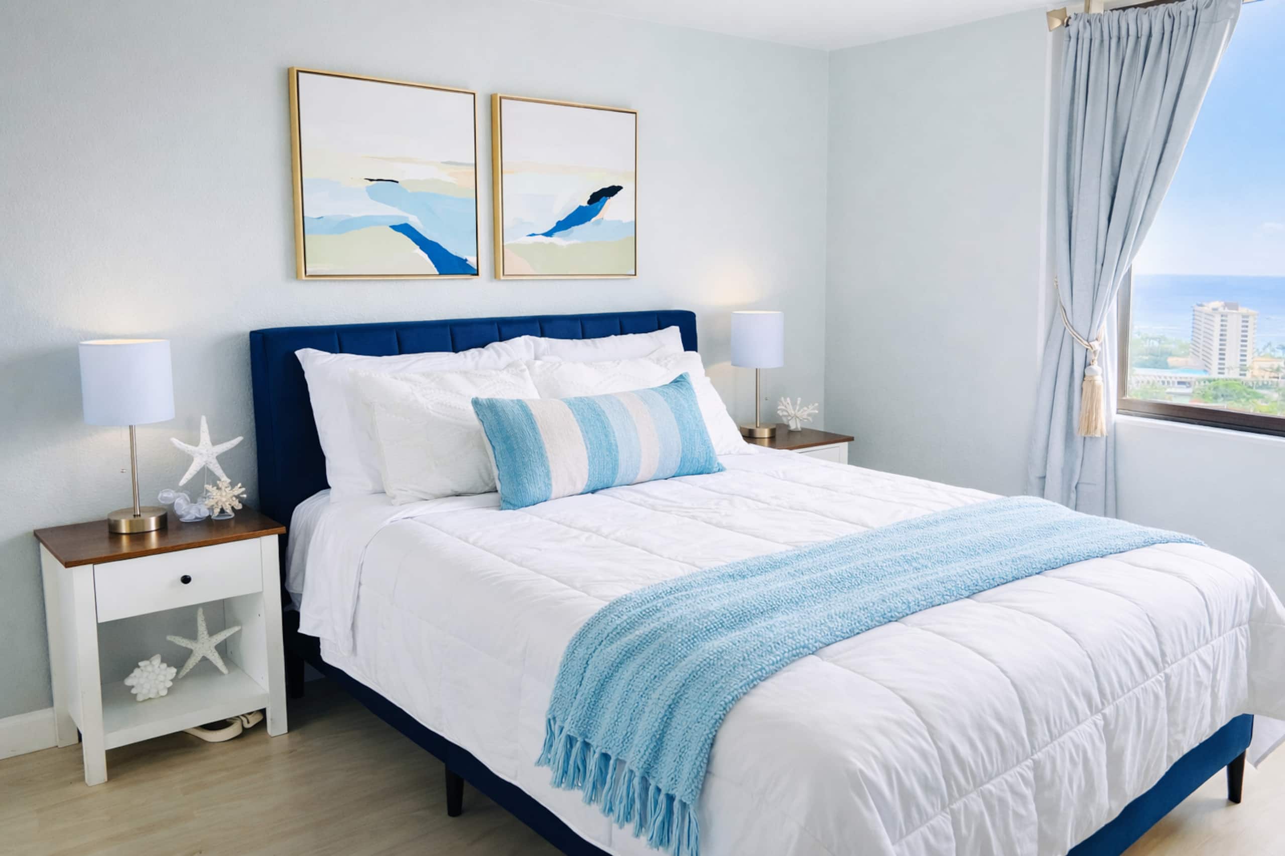 Condo in Honolulu · ★4.85 · Studio · 1 bed · 1 private bath - Image 5