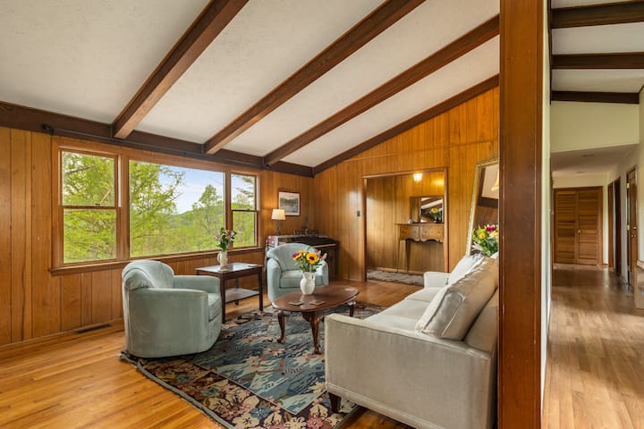 Hilltop House - Asheville, NC