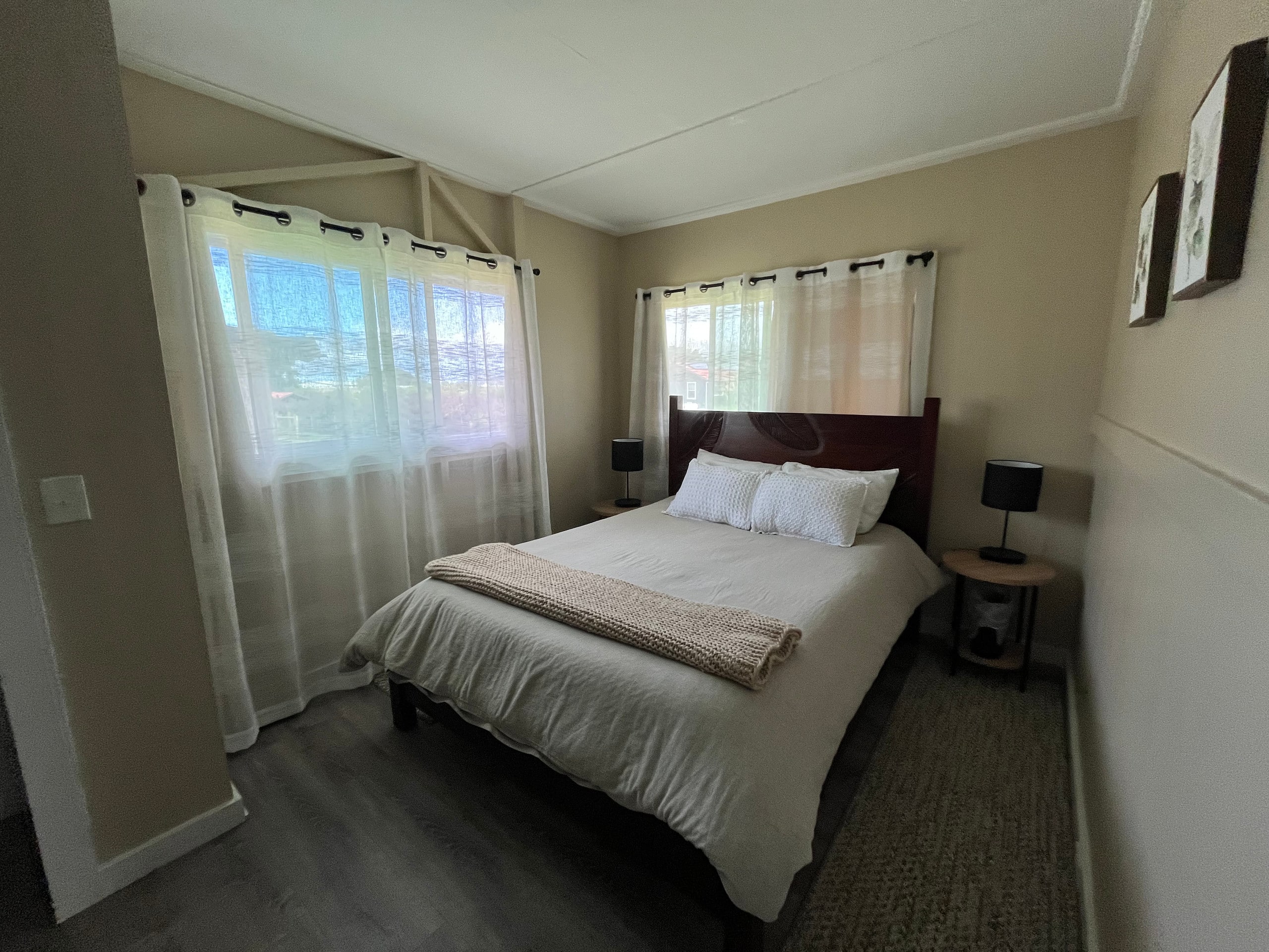 3 bedroom home on one acre in Waimea - Photo 9