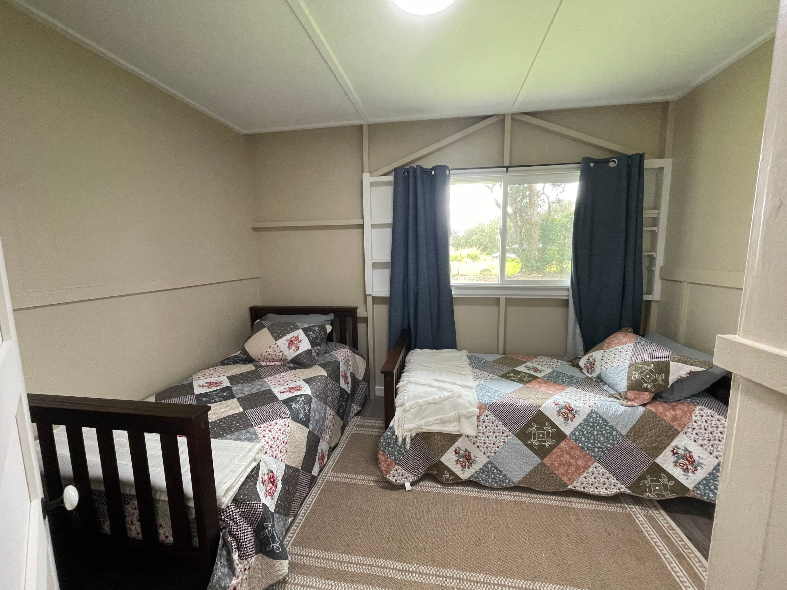 3 bedroom home on one acre in Waimea - Photo 10