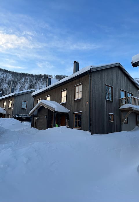 Ski-in ski-out, sauna and fireplace, Ramundberget