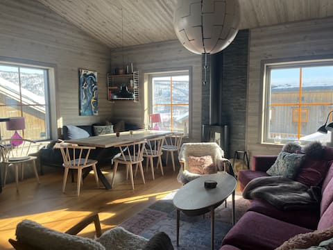 Successful Airbnb property: Ski-in ski-out, sauna and fireplace, Ramundberget in Härjedalen
