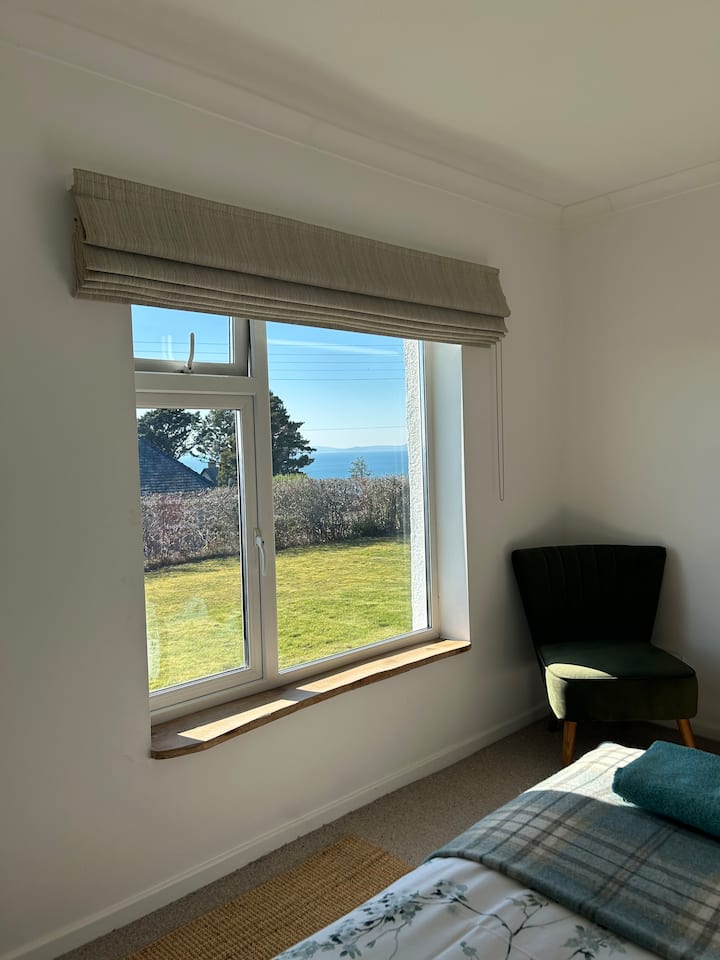 pamje nga një prej dhomave të gjumit dopio 