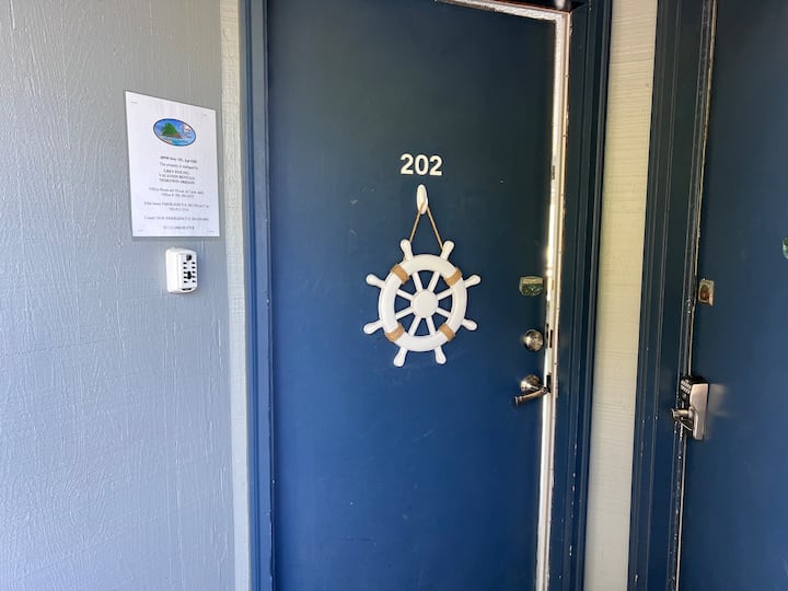 Pet Friendly Studio: Neskowin Resort #202 - Neskowin, OR