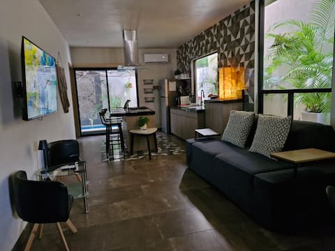 Top Airbnb: Ground floor apartment with private pool in El Cielo