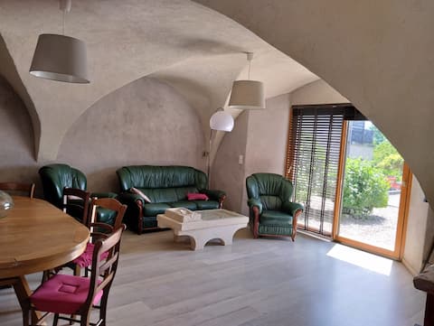 Country house with free parking