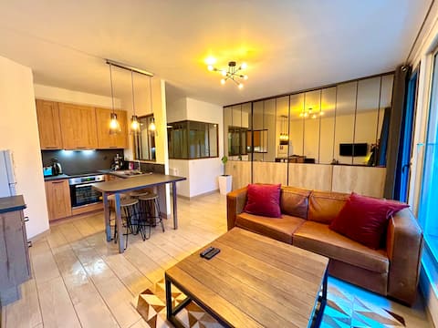 The small hamlet: two-room apartment with garden and parking