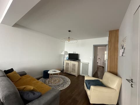 Top Airbnb: Charming apartment with sea view - Port de Cancale à Cancale