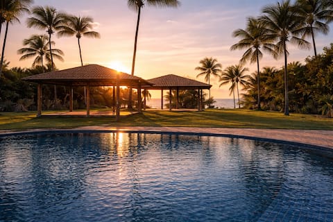 Beachfront House with Cook and Daily Cleaning