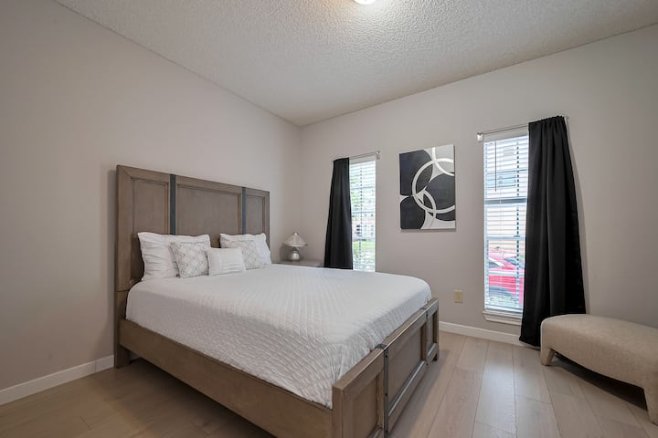 Menšia manželská posteľ