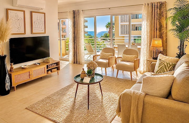 Prime Beachfront Living | Ocean View Balcony - Silves