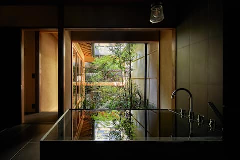 Kyotofish·Miya*Gion Center 100Yr Ochaya Reformed