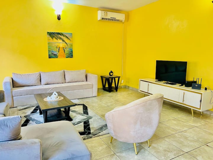 Appartement Avec 3 Chambres De Charme - Cameroon