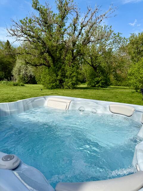 Hot tub at Chuchi’s cottage in Shediac Bridge.