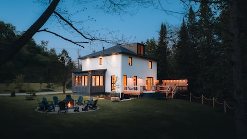 House in Huberdeau Luxury - fireplace, spa, SKI Tremblant