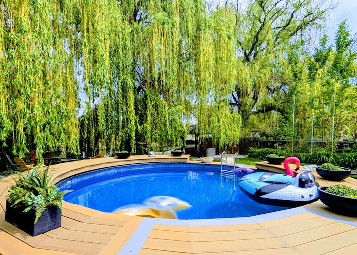 Waterfront Oasis with Pool, Hot Tub, Pet Friendly