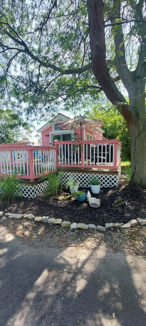 Top Airbnb: Oar Place family villa on MBI w/amenities of home in Put In Bay