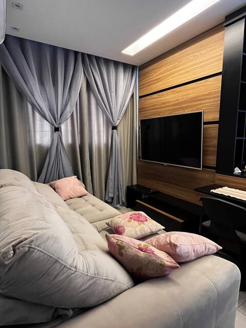 Lindo Apartment with 1 garage space.