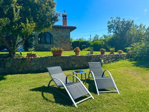 Villa Indipendente Immersa nel Verde
