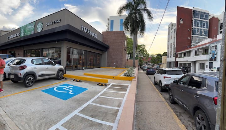 Convenciones Pemex, Hospital Angeles Air Starbuks - Villahermosa