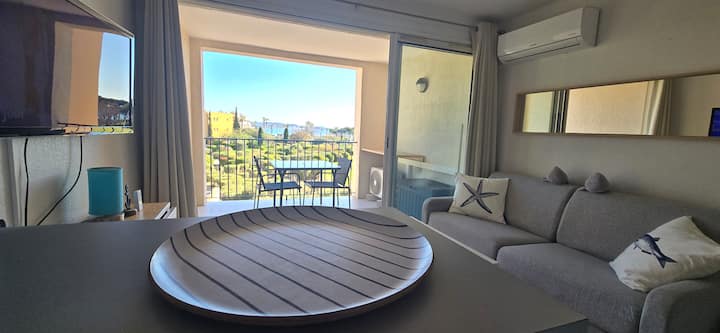 Golfe De Saint-tropez,vue Mer,accès Plage,piscine. - Gassin