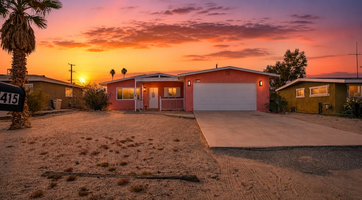 Driftawayjt Escape Fire Pit  East Entrance Pets - Twentynine Palms, CA