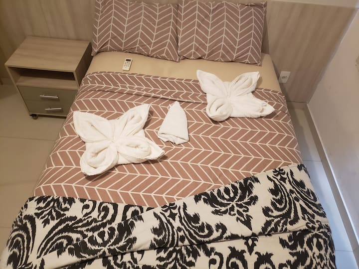 comfortable bed for couples