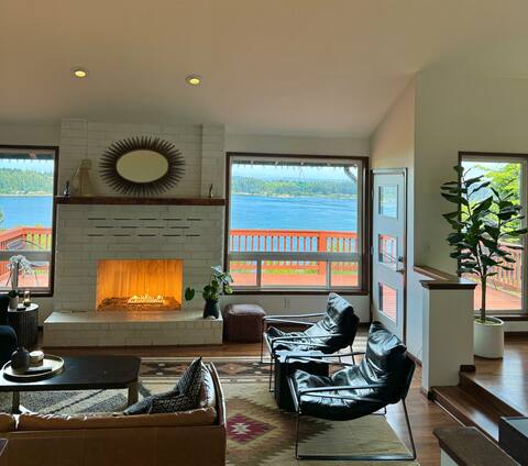 5 king bed, cliff-house, w/ 2 hot tubs & sauna!