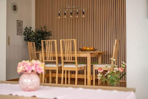 Erfolgreiche Airbnb-Immobilie: Vacation apartment "Family oasis" in Uhldingen Mühlhofen