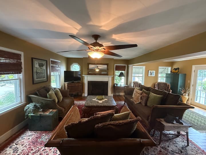 Comfortable Family Home In A Charming Neighborhood - Williamsport, PA