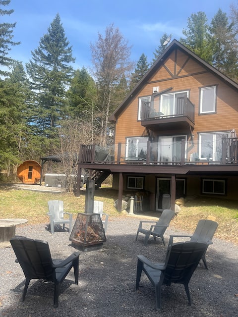 Chalet Le 11 111 by the water