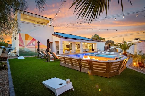 Lux Estate w/Htd Pool | Spa & Firepit | Lakeviews