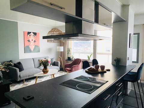 Central apartment with jacuzzi and free parking