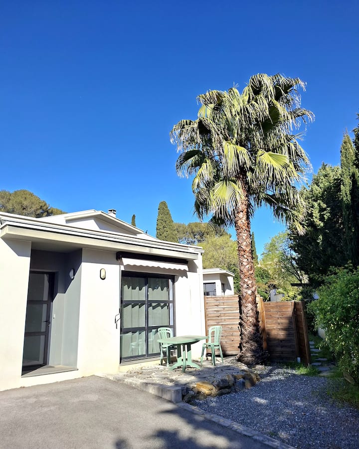 Studio Avec Terrasse Pour Deux Personnes - Castelnau-le-Lez