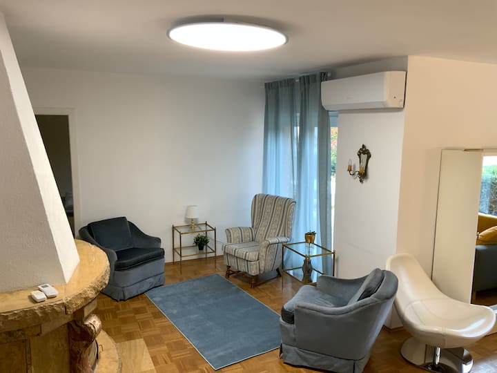 Villen- Wohnung Mit Kamin Und Garten - Friedrichsdorf