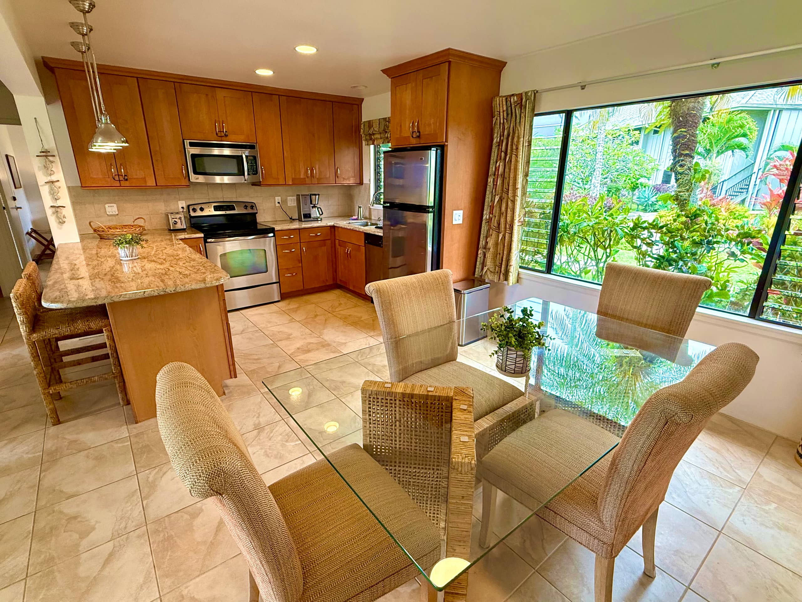 Lovely 1 Bedroom Condo with Garden and Ocean Views - Photo 16